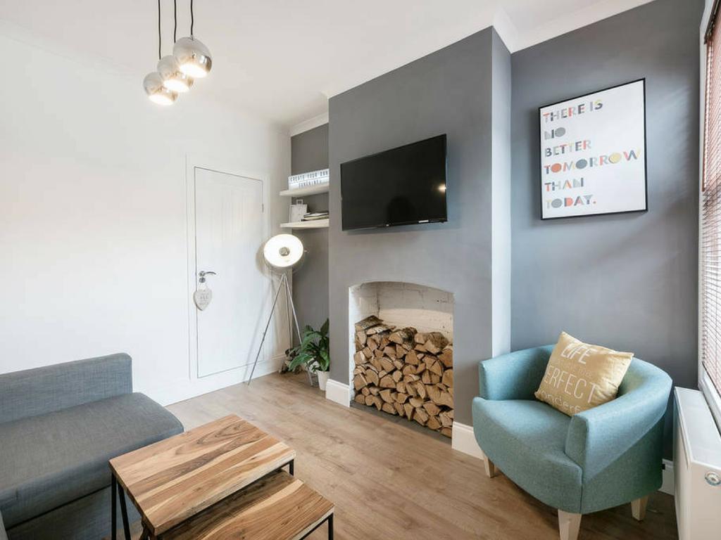 Cambridge House - Modern 2 Bedroom House, Close To Luton Airport & Town Centre エクステリア 写真
